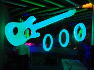 New Year Bash (2012) &#8211; IndiaNIC&#039;s Dancing Feet Groove With DJ&#039;s Music Beat